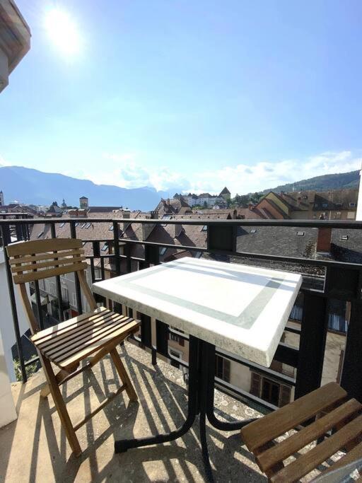 T3 De 73 M2 , Garage , Vue Montagnes Et Chateau Анси Экстерьер фото